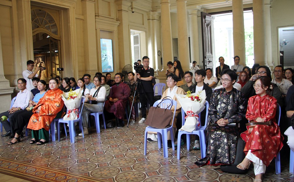 Bảo tàng TP.HCM giới thiệu Y phục người Việt qua ba thế kỷ - ảnh 4