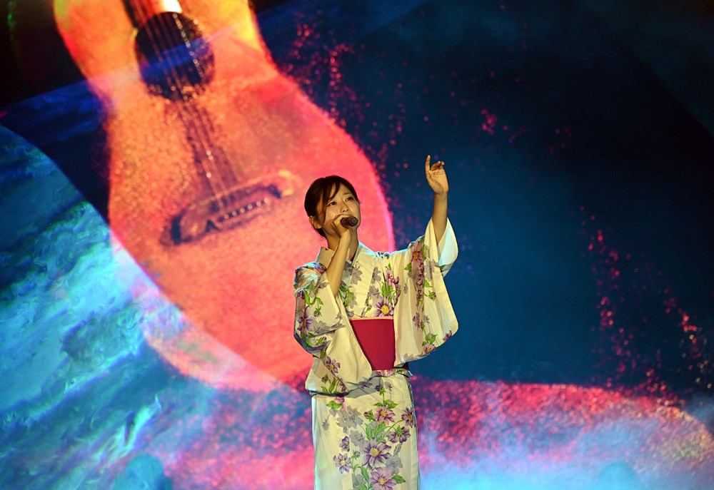 Đêm giao lưu cùng các đoàn phim tại sân khấu đường Nguyễn Huệ - ảnh 11