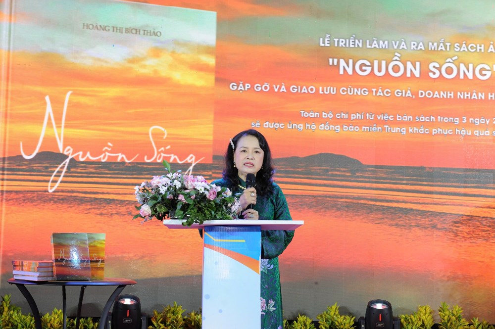 Triển lãm và ra mắt sách ảnh ‘Nguồn sống’ - ảnh 2