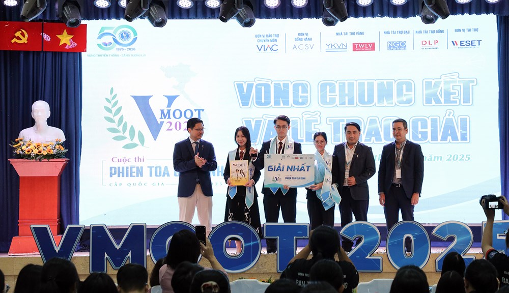 Trường ĐH Luật Hà Nội đoạt Quán quân VMoot quốc gia 2025 - ảnh 2