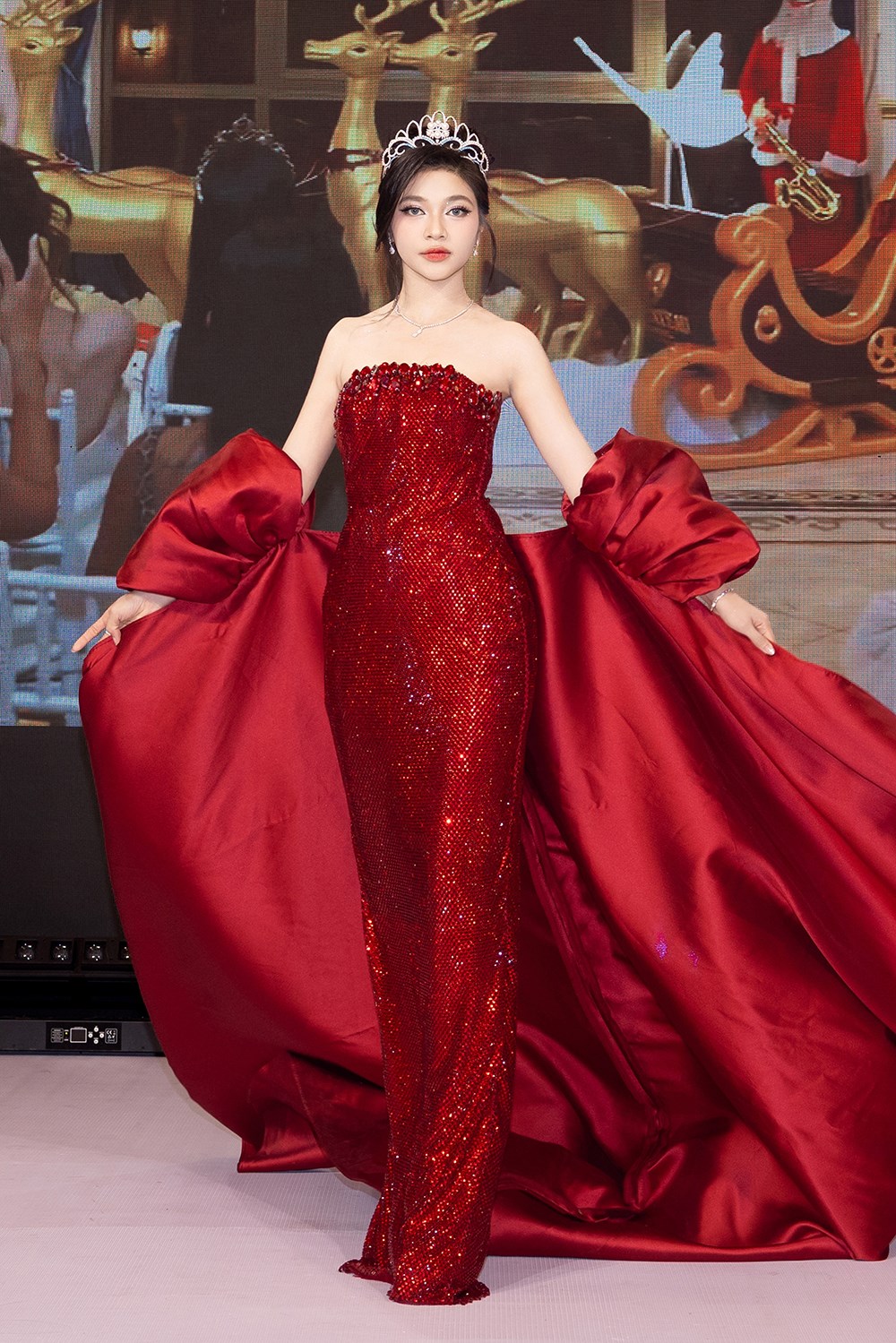 Ra mắt Top 50 vào vòng Chung kết Miss World Vietnam 2025 - ảnh 2