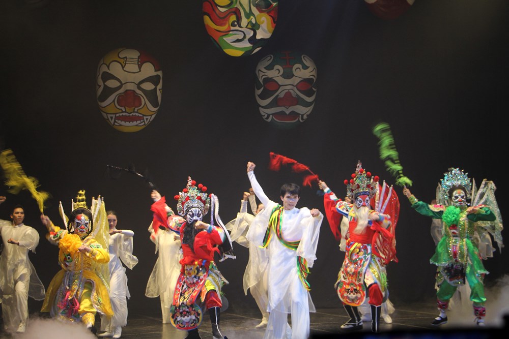 Kịch múa 'Sống': Nỗ lực kết nối di sản với đời sống đương đại - ảnh 1