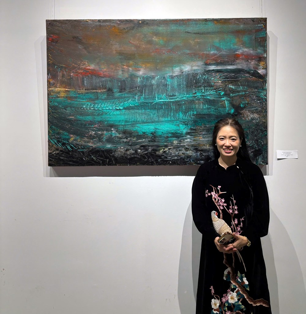 Khoảng lặng hội họa của một nữ sĩ quan - ảnh 6