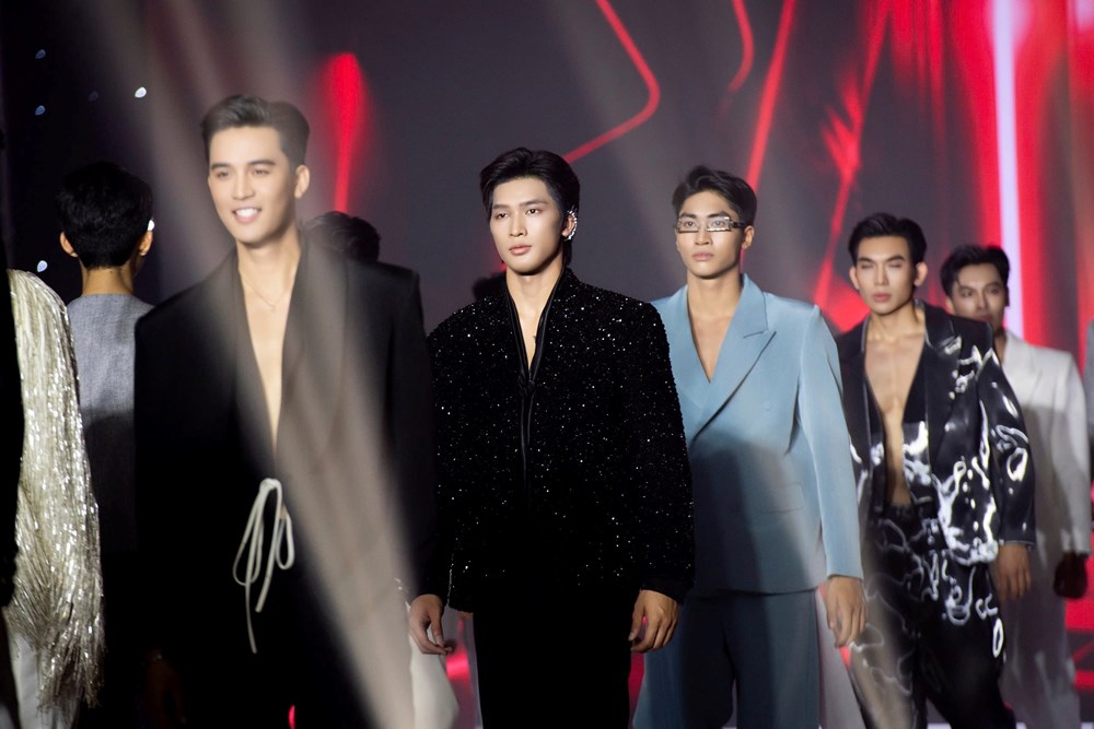 Ứng xử thuyết phục về lừa đảo trực tuyến, chàng trai Phú Thọ đăng quang Manhunt Vietnam 2025 - ảnh 3