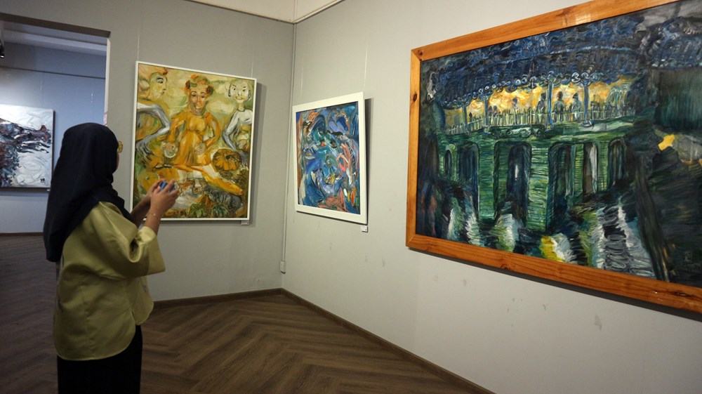 Triển lãm hơn 100 tác phẩm sơn dầu khổ lớn của họa sĩ Kim Chi - ảnh 3