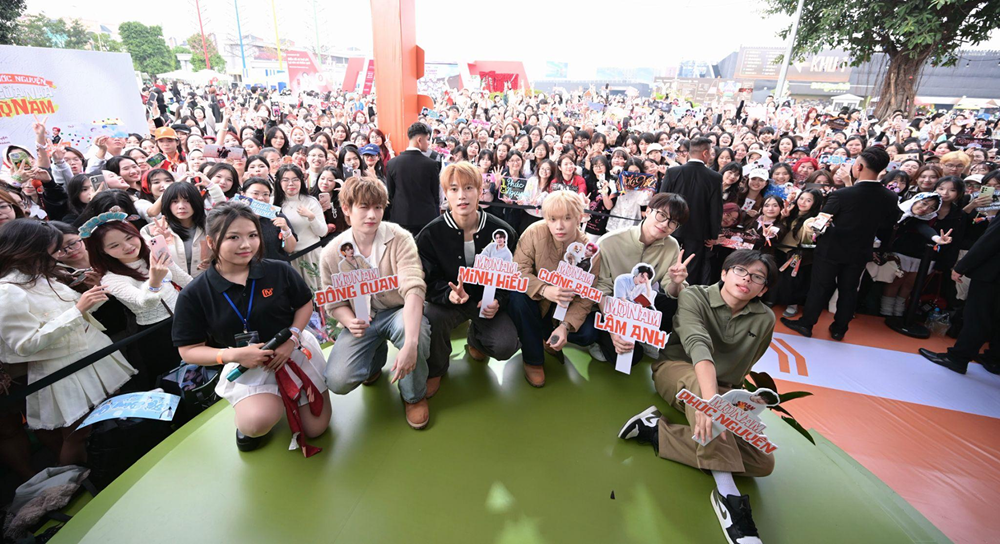 Phim tương tác cùng thần tượng đầu tiên tại Việt Nam - ảnh 1