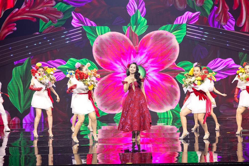 Cẩm Ly, Thanh Ngọc, Hồ Trung Dũng cùng dàn hoa hậu, á hậu hát “Chào năm mới 2026” - ảnh 3