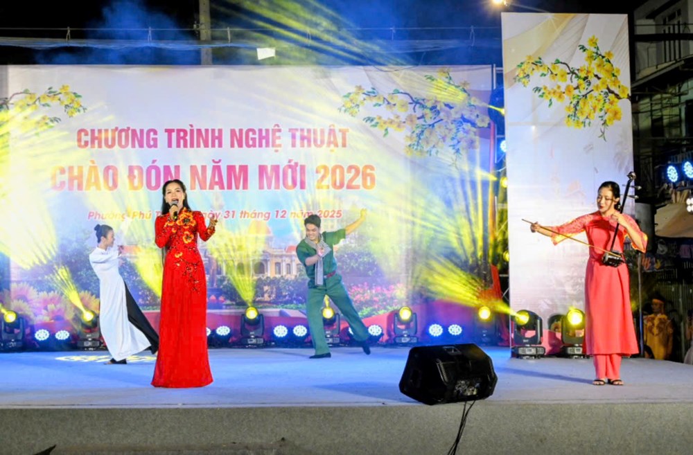 Chương trình nghệ thuật “Thành phố mùa xuân” chào mừng năm mới 2026 - ảnh 9