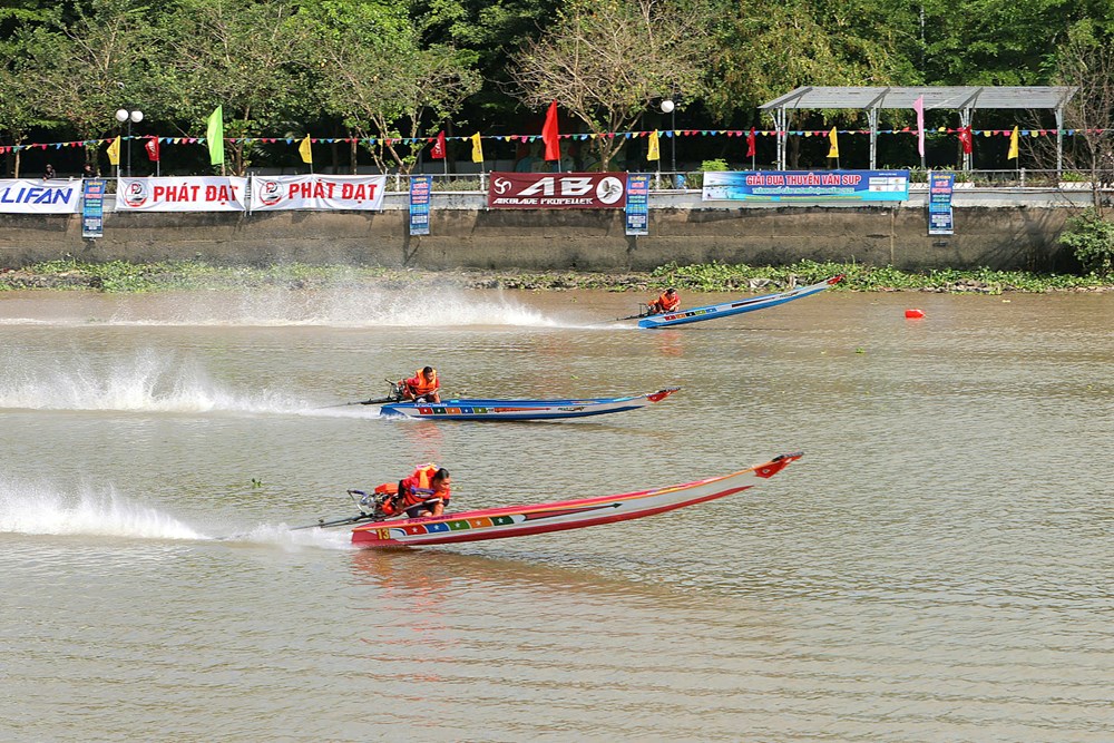 Giải đua vỏ composite TP. Cần Thơ 2025 quy tụ 142 VĐV nhiều tỉnh, thành - ảnh 2