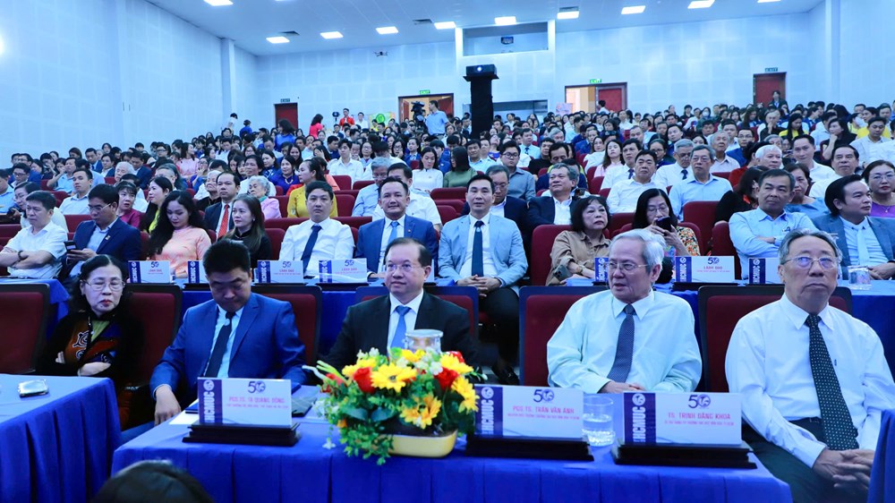 “Trường Đại học Văn hóa TP.HCM cần tiếp tục đổi mới tư duy, nâng cao chất lượng phù hợp giai đoạn mới“ - ảnh 3