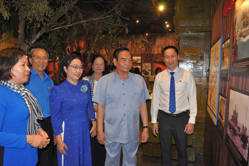 Khai mạc trưng bày chuyên đề “Thời thanh xuân trên tuyến đường 1C huyền thoại” - ảnh 4