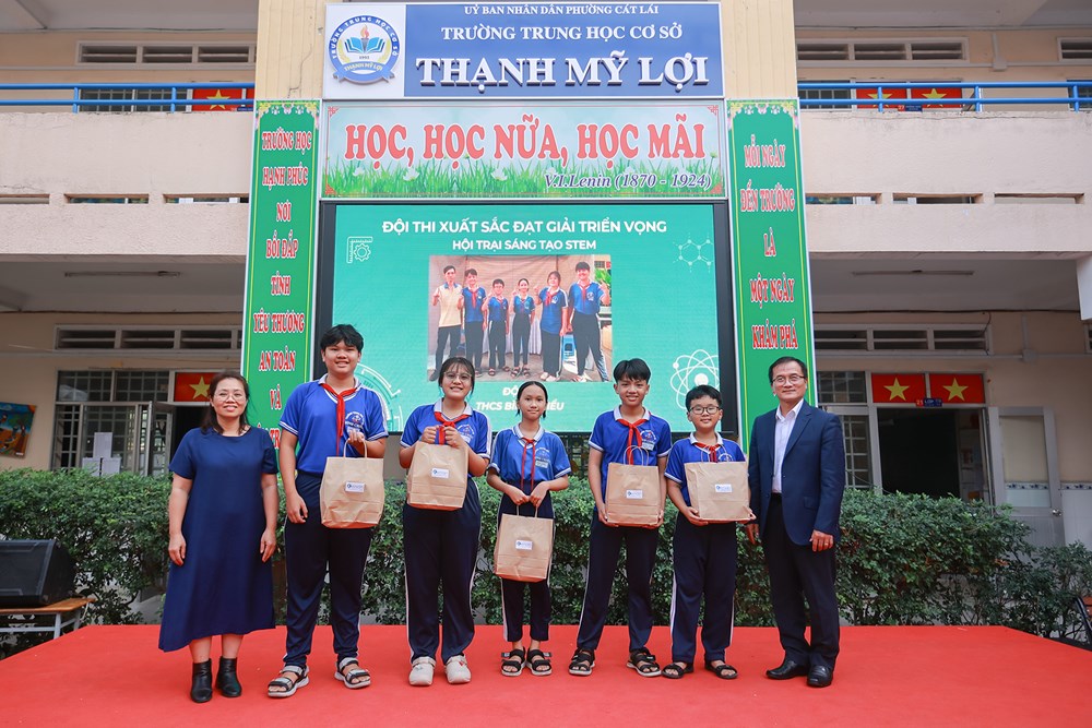Hội trại STEM 2025: Khơi dậy đam mê khoa học cho học sinh - ảnh 8
