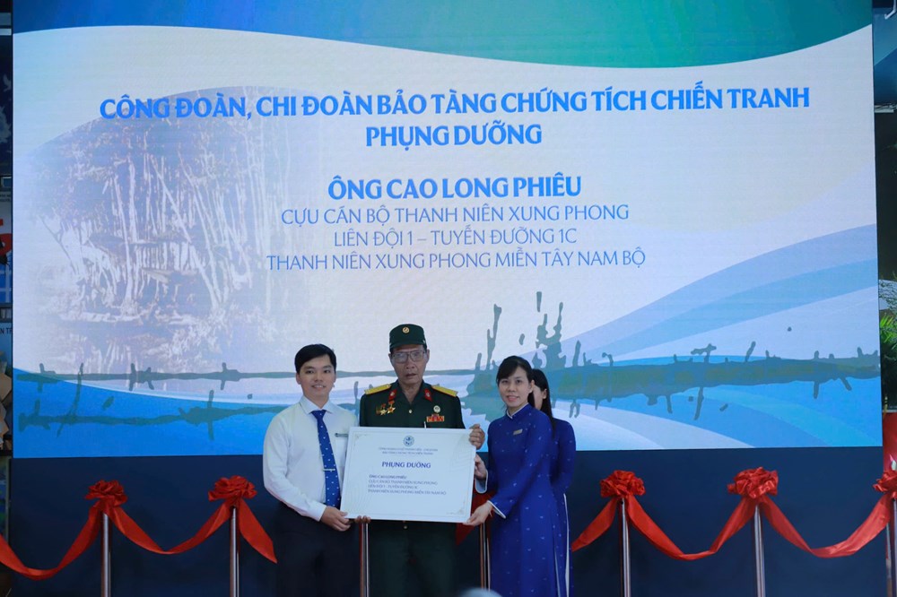 Khai mạc trưng bày chuyên đề “Thời thanh xuân trên tuyến đường 1C huyền thoại” - ảnh 3