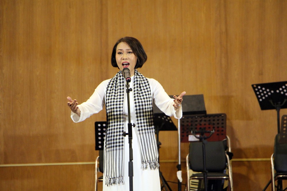 Xúc động đêm nhạc tưởng nhớ “Nhạc sĩ Ánh Dương - Chào em cô gái Lam Hồng“ - ảnh 3