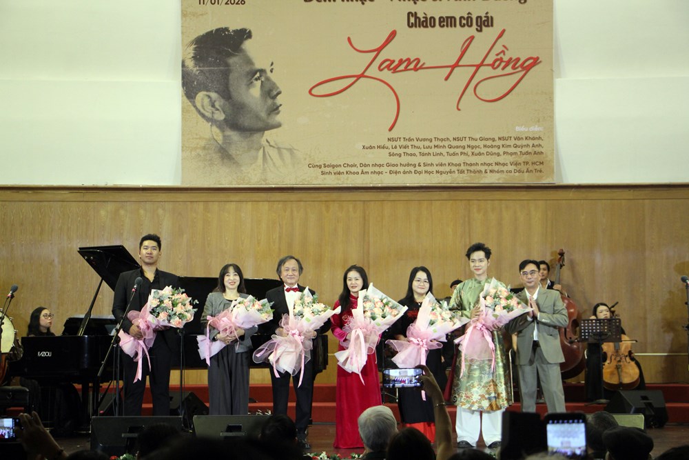 Xúc động đêm nhạc tưởng nhớ “Nhạc sĩ Ánh Dương - Chào em cô gái Lam Hồng“ - ảnh 1