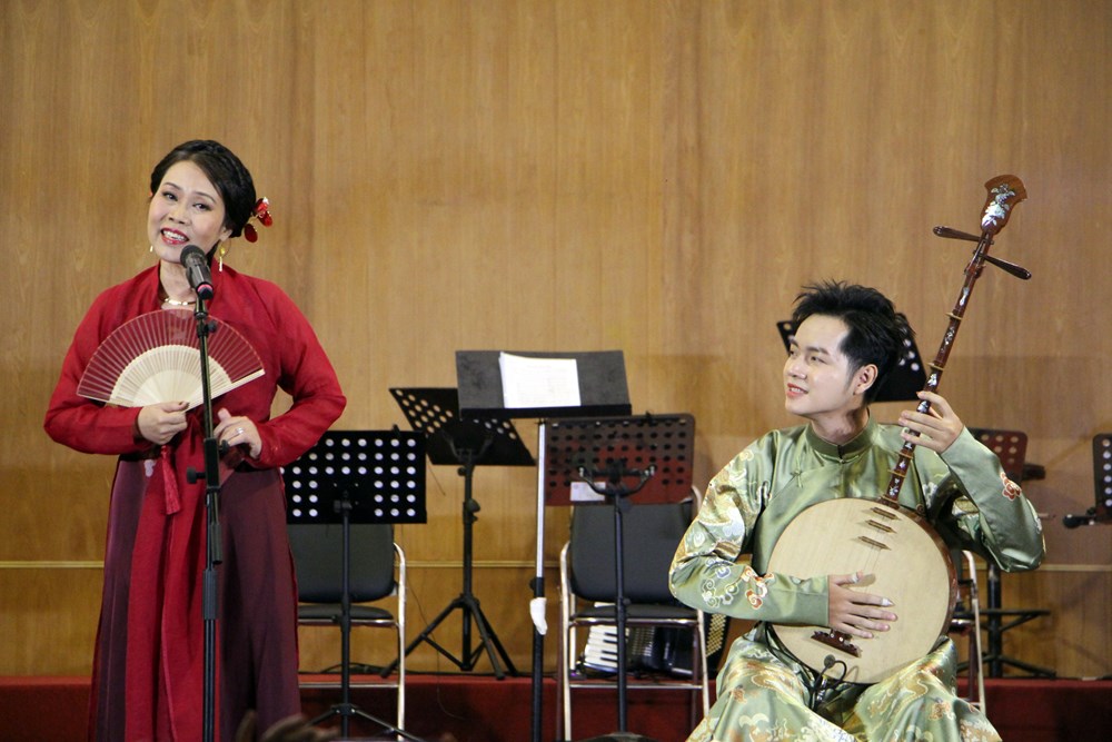 Xúc động đêm nhạc tưởng nhớ “Nhạc sĩ Ánh Dương - Chào em cô gái Lam Hồng“ - ảnh 9