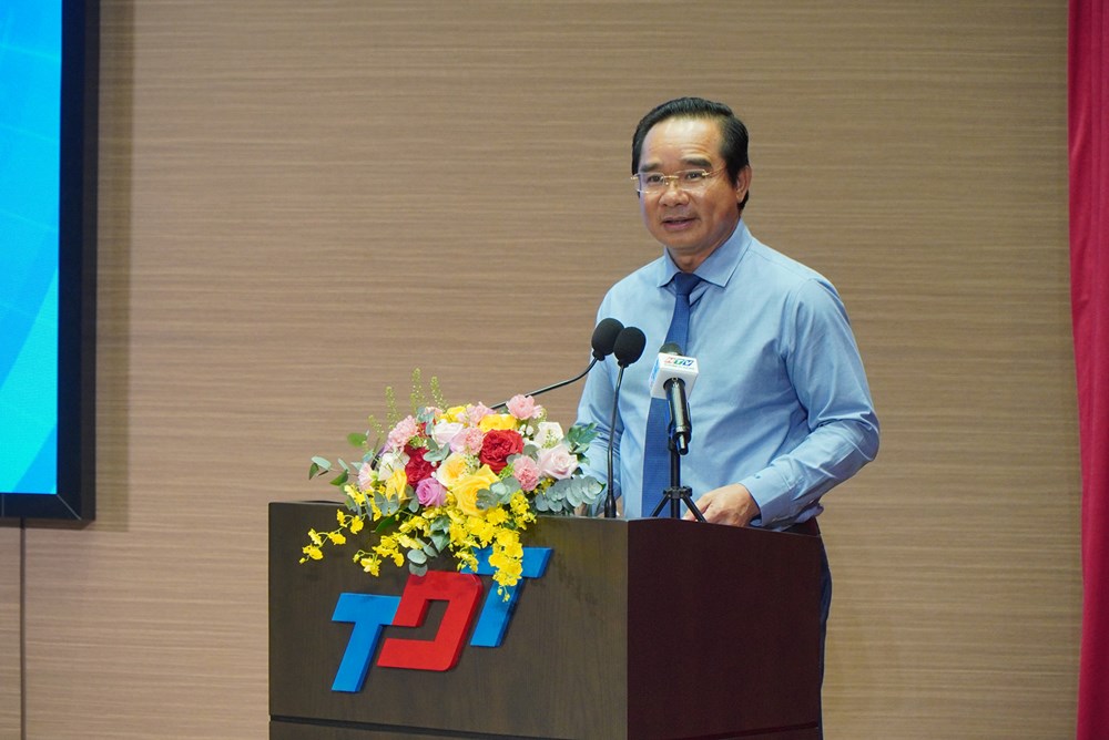 TP.HCM trao cơ hội, đặt hàng nhiệm vụ trường đại học - ảnh 1