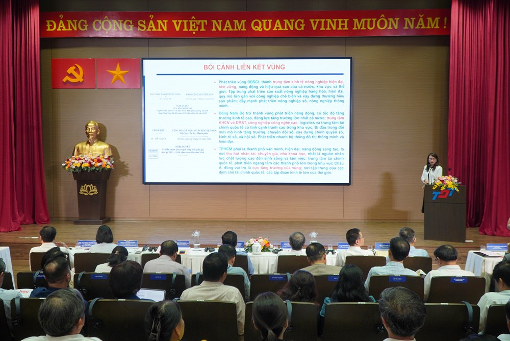 TP.HCM trao cơ hội, đặt hàng nhiệm vụ trường đại học - ảnh 4