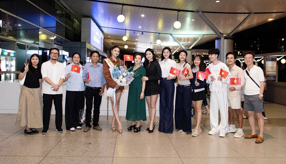 Á hậu Thu Ngân lên đường sang Ai Cập thi Hoa hậu Liên lục địa - ảnh 1