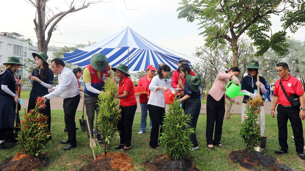 Giao lưu tình nguyện viên Hội Chữ thập đỏ tỉnh Gyeonggi (Hàn Quốc) tại TP.HCM - ảnh 2