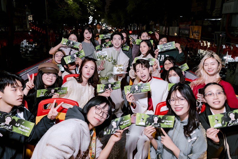 Dàn anh trai, em xinh 'phủ sóng' đại concert “Đấu trường sấm“ - ảnh 1