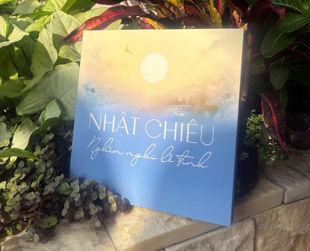 Ra mắt tập thơ “Nghìn nghi lễ tình” của nhà thơ Nhật Chiêu - ảnh 1