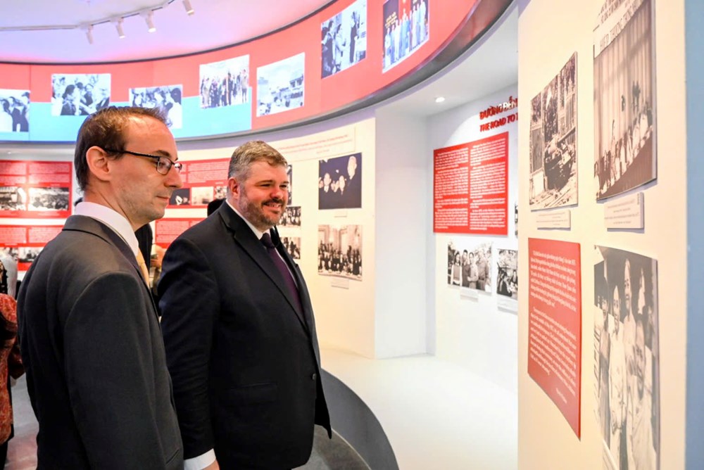 Khai mạc trưng bày chuyên đề “Nguyễn Thị Bình – Trí tuệ, bản lĩnh và nhân cách Phụ nữ Việt Nam thời đại Hồ Chí Minh” - ảnh 6