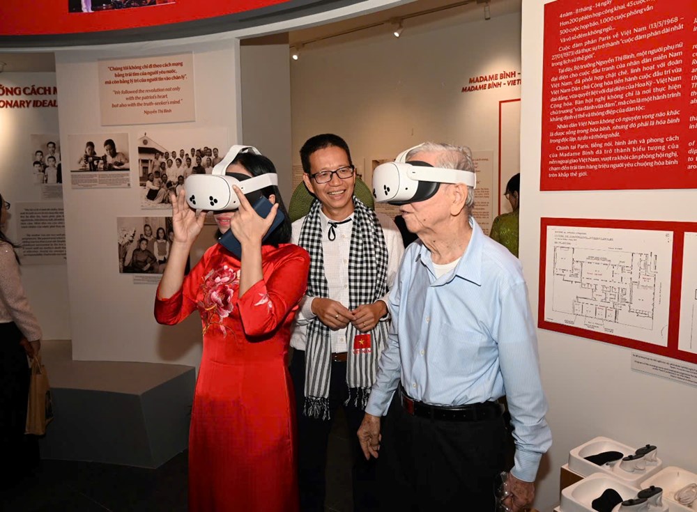 Khai mạc trưng bày chuyên đề “Nguyễn Thị Bình – Trí tuệ, bản lĩnh và nhân cách Phụ nữ Việt Nam thời đại Hồ Chí Minh” - ảnh 7