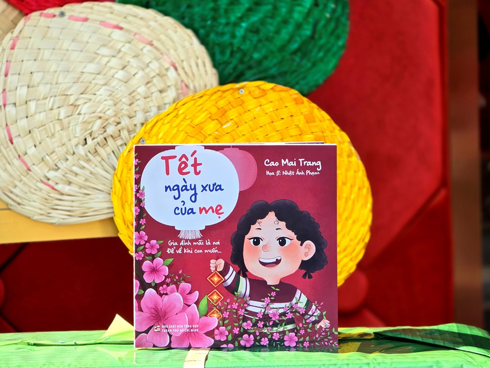 Những vần thơ nhỏ gợi lại Tết sum vầy qua ký ức của một thế hệ - ảnh 1