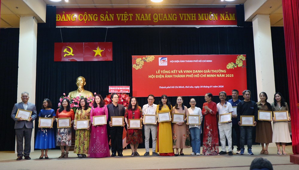 Hội Điện ảnh TP.HCM vinh danh 8 tác phẩm xuất sắc năm 2025 - ảnh 4
