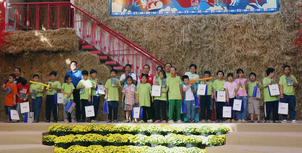 Mang “Xuân gắn kết – Tết nghĩa tình” đến với hơn 16.000 hộ gia đình trên cả nước - ảnh 2