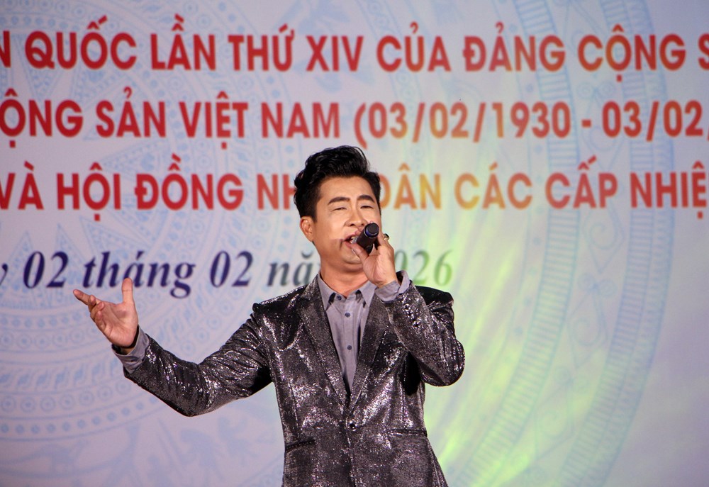 Biểu diễn nghệ thuật phục vụ người dân ngoại thành - ảnh 3