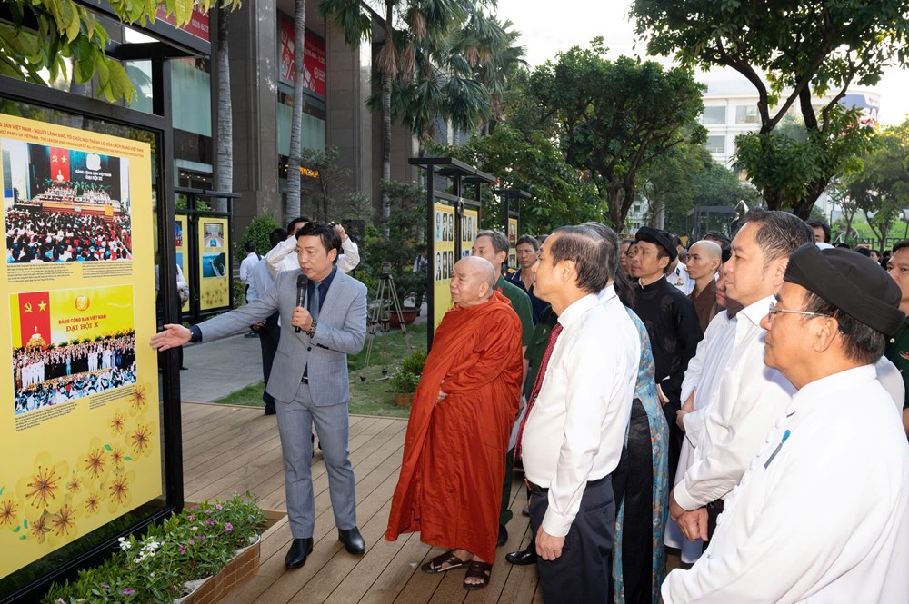 TP.HCM: Triển lãm ảnh kỷ niệm 96 năm thành lập Đảng - ảnh 3