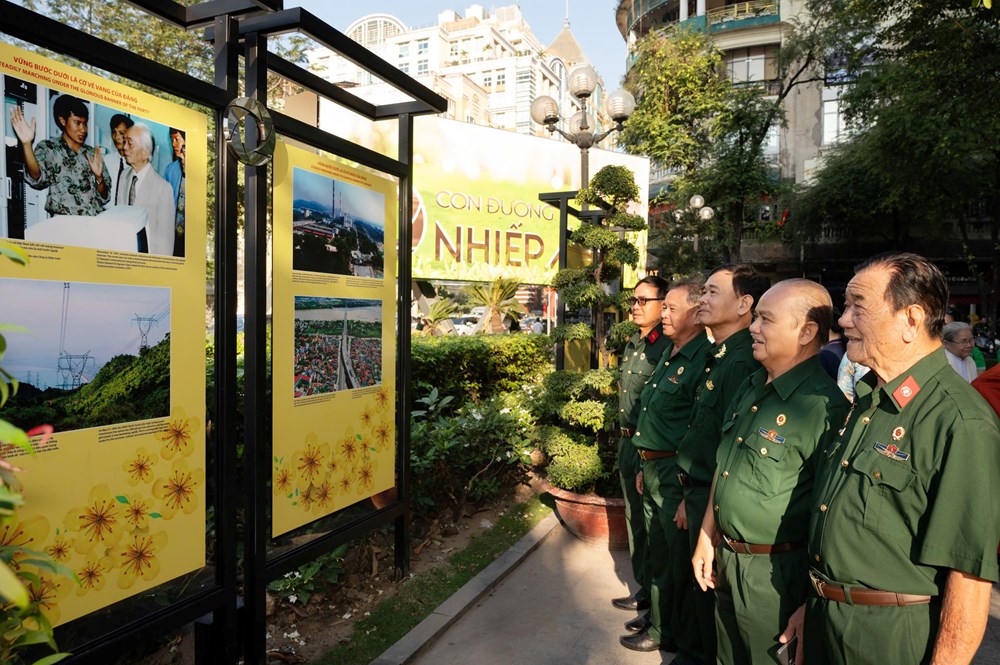 TP.HCM: Triển lãm ảnh kỷ niệm 96 năm thành lập Đảng - ảnh 5