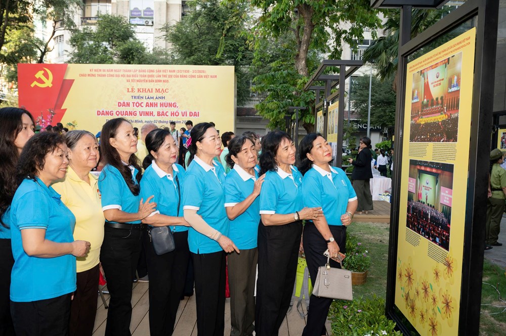 TP.HCM: Triển lãm ảnh kỷ niệm 96 năm thành lập Đảng - ảnh 6