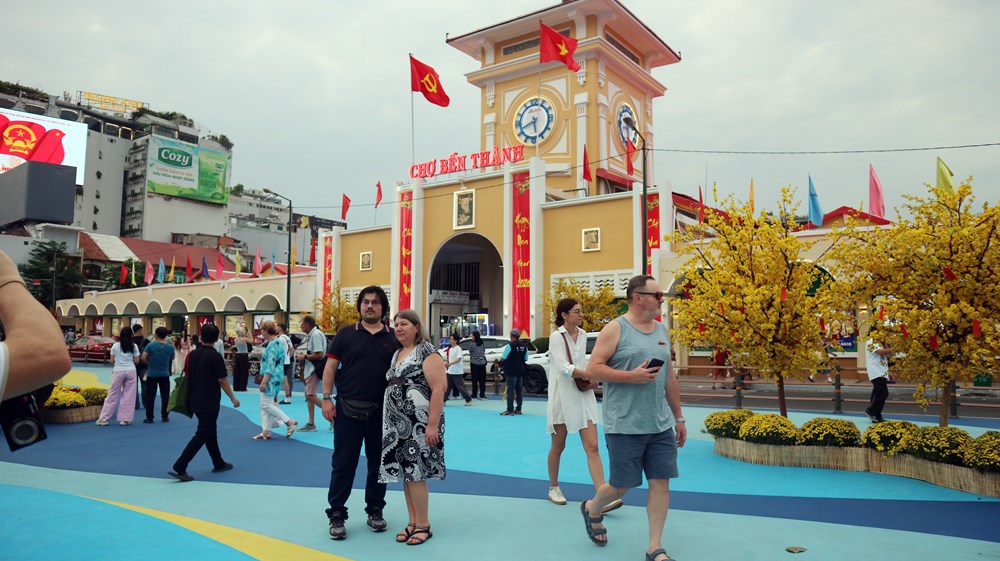 TP.HCM tiếp tục chỉnh trang đô thị, tăng cường phối hợp và chủ động tiếp nhận ý kiến - ảnh 6