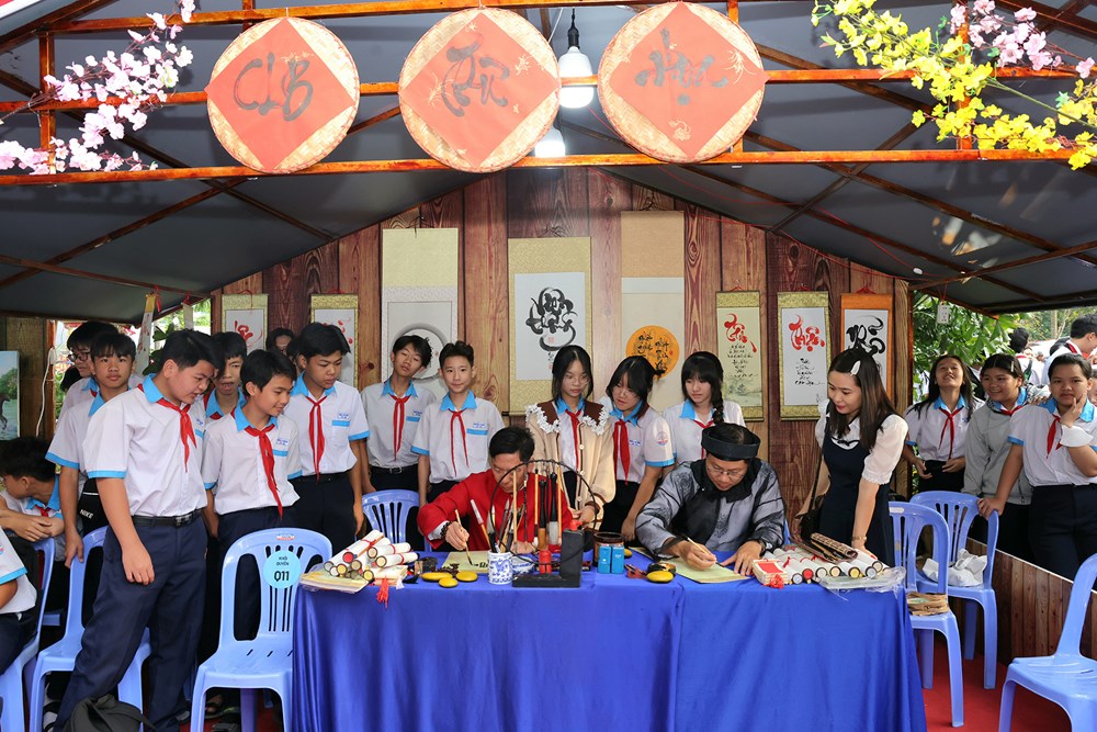 Khai mạc “Sắc Xuân miệt vườn” và “Công viên Sách Xuân” Bính Ngọ 2026 - ảnh 5