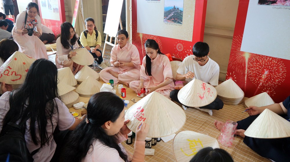 Bảo tàng TP.HCM khai mạc chuỗi hoạt động “Mừng Xuân Bính Ngọ – Mừng Đảng quang vinh” - ảnh 7