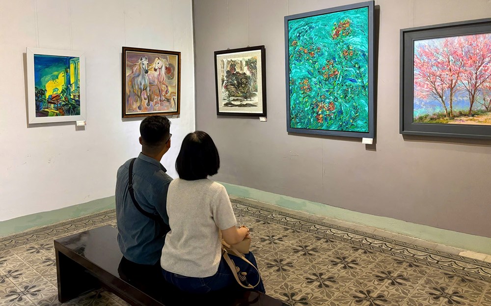 Hơn 200 tác phẩm hội tụ tại triển lãm “Thành phố mùa Xuân” - ảnh 4