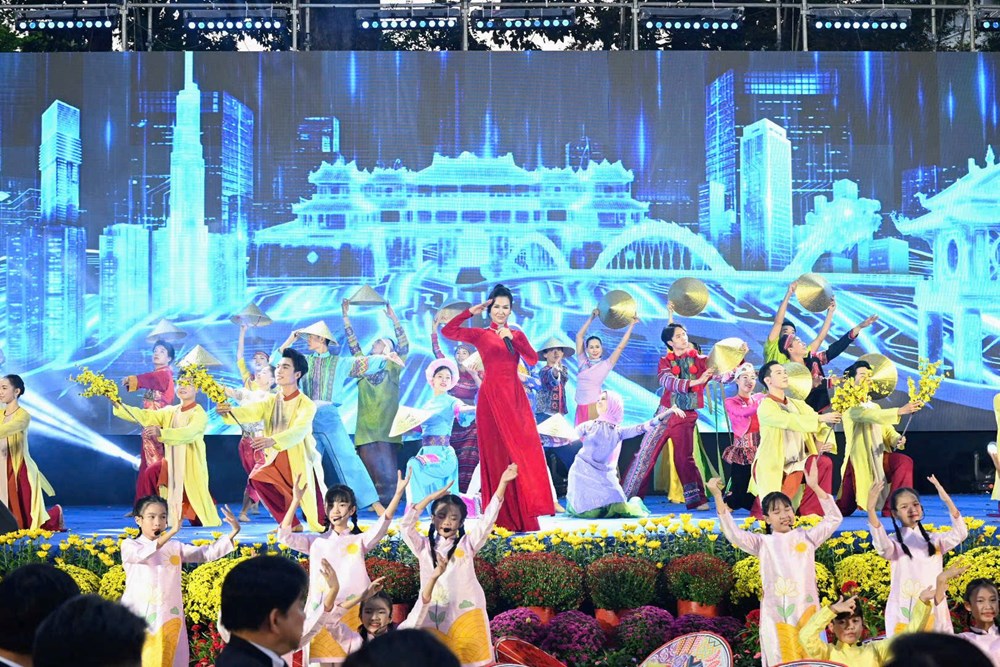 TP.HCM họp mặt người Việt Nam ở nước ngoài mừng Xuân Bính Ngọ 2026 - ảnh 3