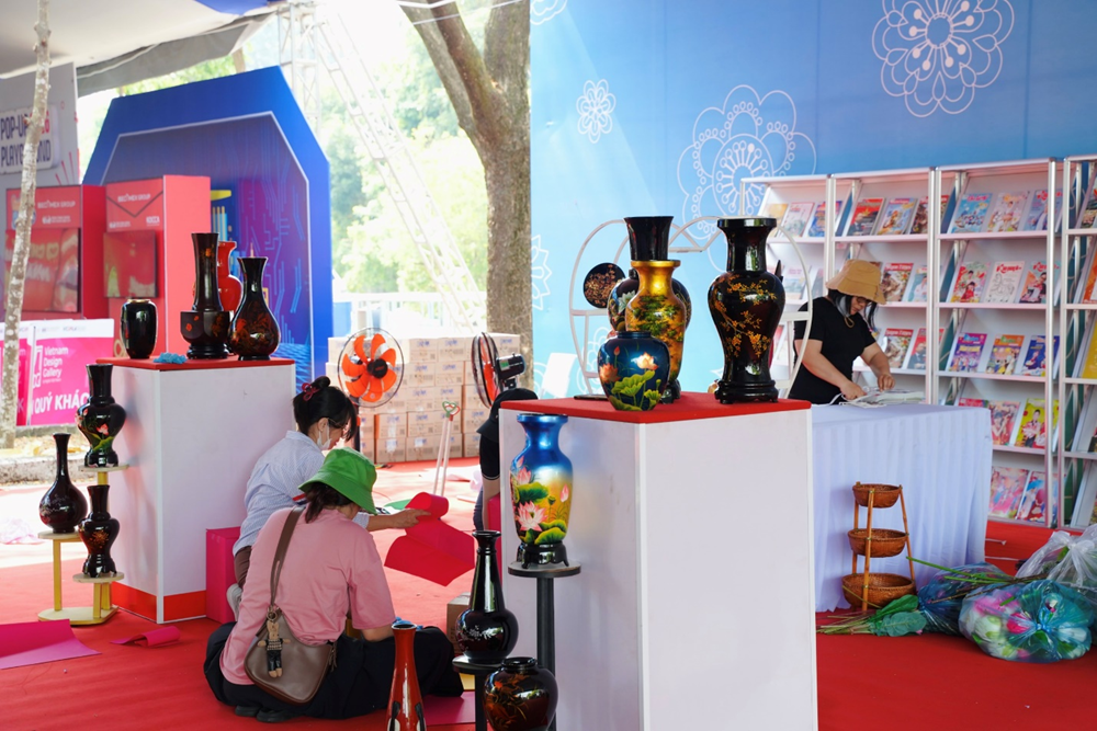 TP.HCM: Chờ đón Lễ hội Đường hoa, Đường sách Tết Bính Ngọ 2026 tại khu vực Bình Dương - ảnh 7