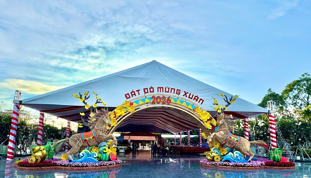 Độc đáo linh vật ngựa được thiết kế bằng mây tre đón Tết Bính Ngọ 2026 - ảnh 3