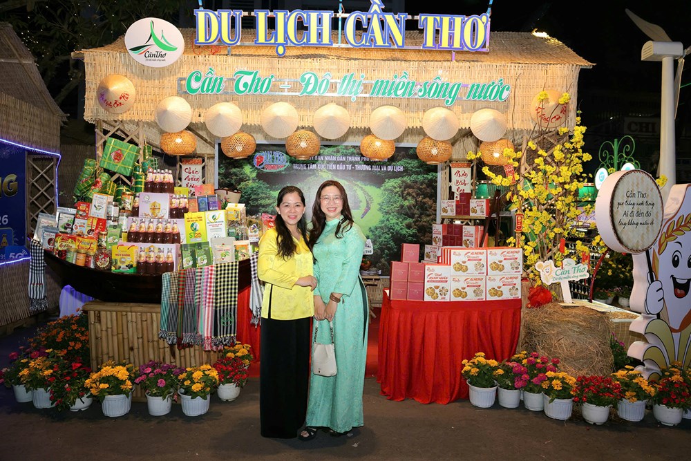 Đường hoa nghệ thuật TP. Cần Thơ phục vụ người dân đến Mùng 5 Tết - ảnh 12