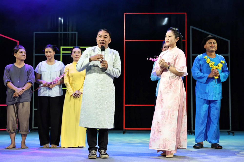 “Mã đáo khai xuân” và “Ra giêng anh cưới em” mở màn sân khấu Tết 2026 - ảnh 2
