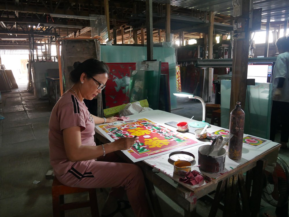 Ra mắt ấn phẩm “Tranh kiếng Nam Bộ: Nghệ phẩm của mọi nhà” - ảnh 3