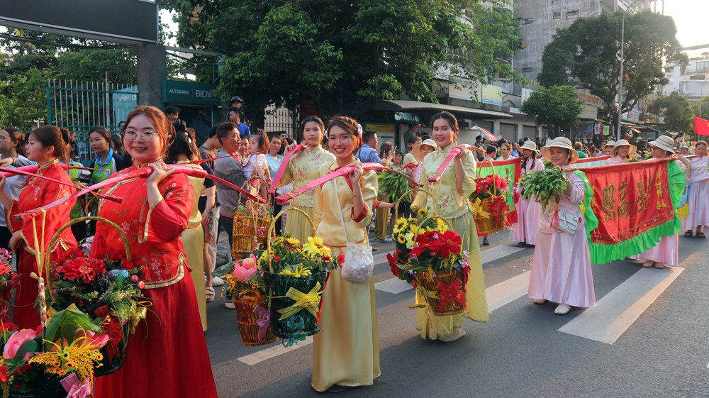 Rộn rã “Ngày Tết Nguyên Tiêu” đêm rằm đầu Xuân Bính Ngọ 2026 - ảnh 16