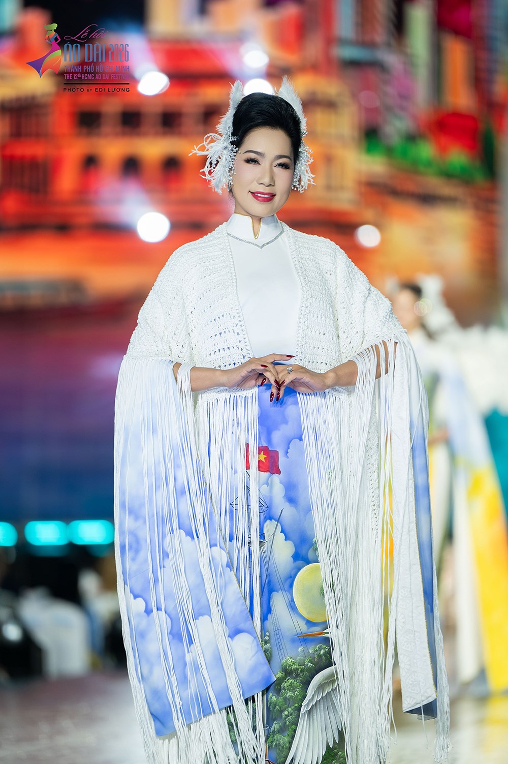 Dàn hoa hậu tỏa sáng trong bộ sưu tập áo dài của NTK Việt Hùng - ảnh 5