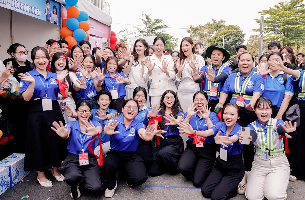 Hơn 5.000 sinh viên tham gia ngày hội hiến máu “Chủ nhật Đỏ” tại TP.HCM - ảnh 7