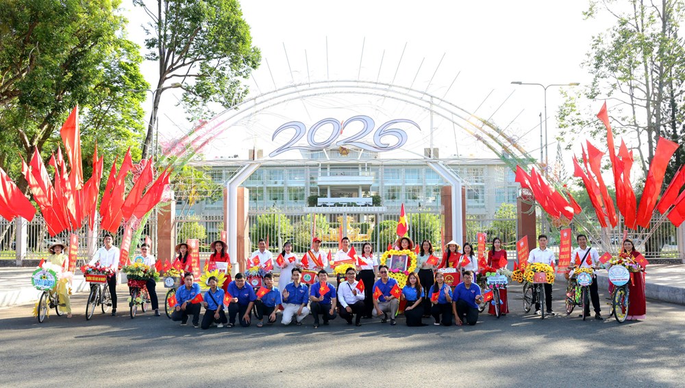 Tưng bừng Hội thi trang trí và diễu hành xe tuyên truyền bầu cử - ảnh 9