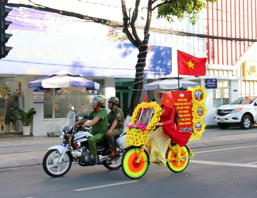 Tưng bừng Hội thi trang trí và diễu hành xe tuyên truyền bầu cử - ảnh 6